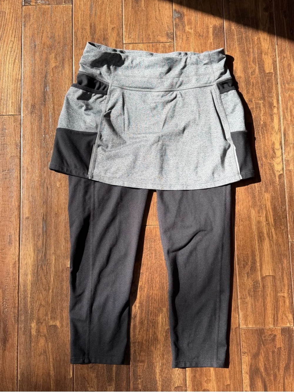 Athleta "Be Free" 2-in-1 Skirted Capri Legging - Picture 2 of 12